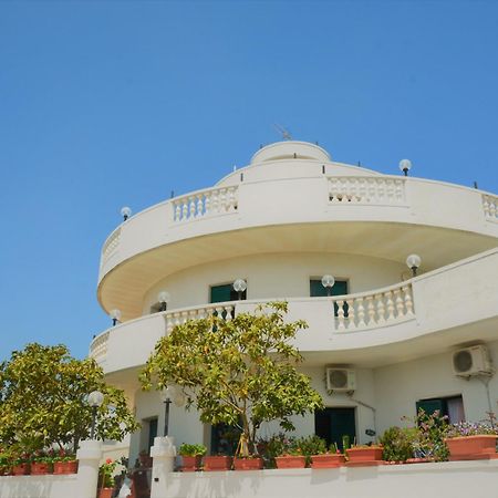 Hotel Falco D'Oro Cisternino Dış mekan fotoğraf