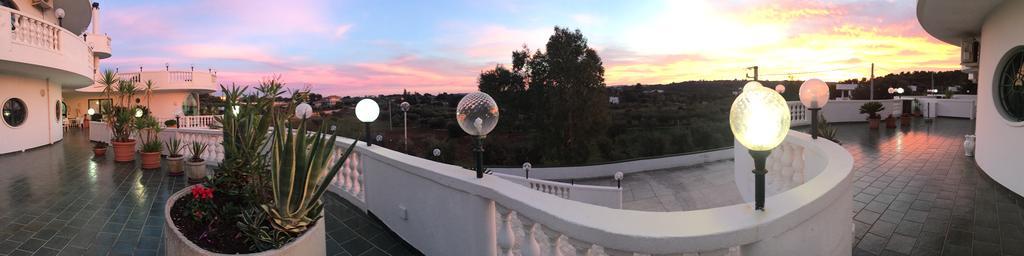 Hotel Falco D'Oro Cisternino Dış mekan fotoğraf