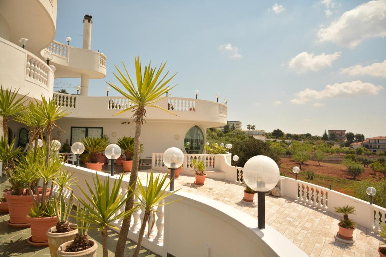 Hotel Falco D'Oro Cisternino Dış mekan fotoğraf